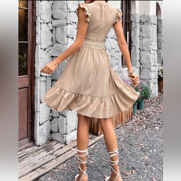 NWT Emery Rose Guipure Lace Insert Ruffle Hem Dress Apricot Small boho - Picture 3 of 8